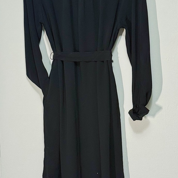 Elegant Black Button-Up Dress - Picture 2 of 2